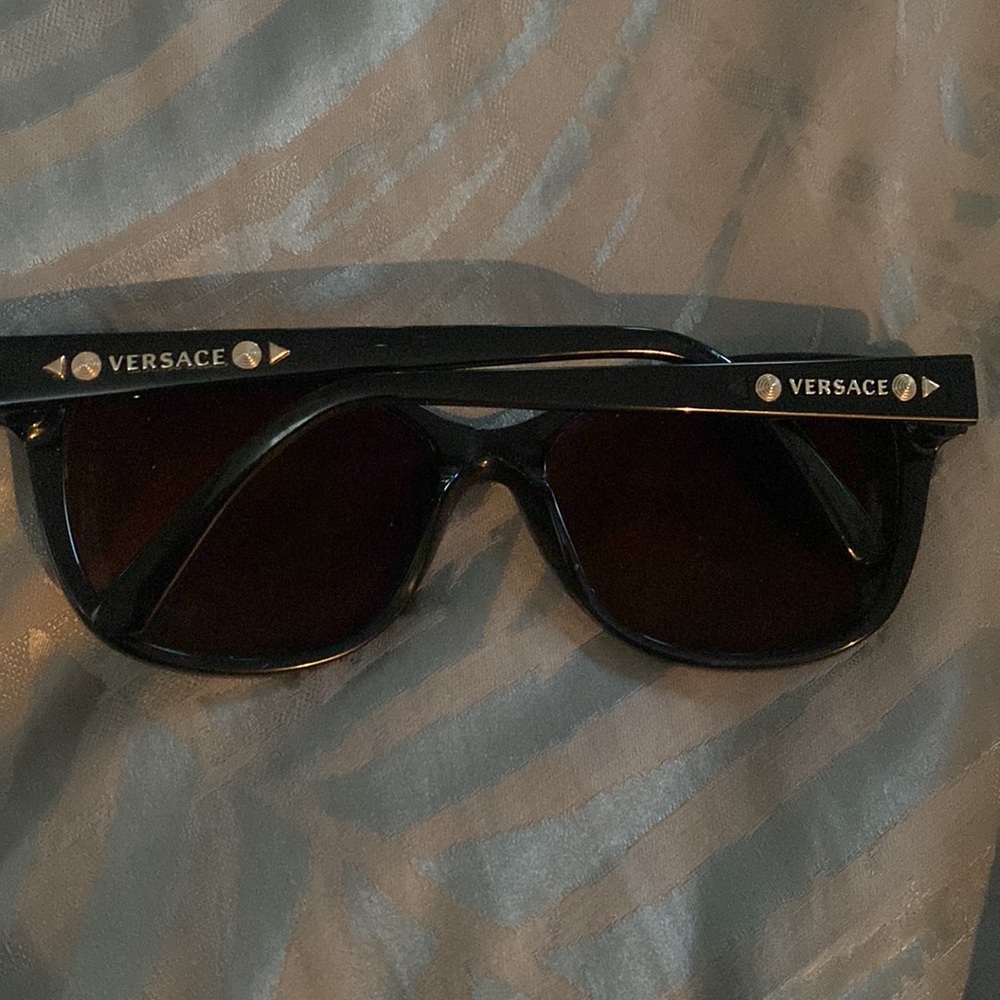 Versace Women's Sunglasses with Black and Brown Accents - Picture 4 of 13